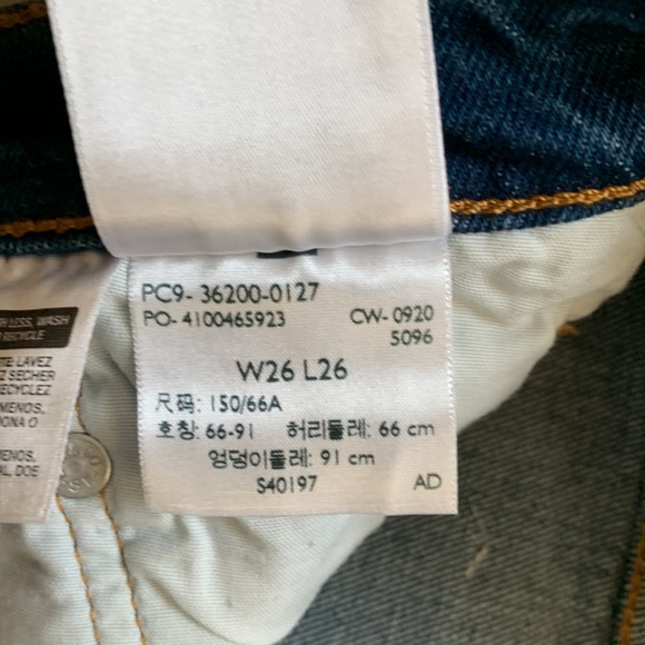 NWT Levi's 501 Original High Rise Straight Leg Cropped Jean W26 L26 - Picture 8 of 8